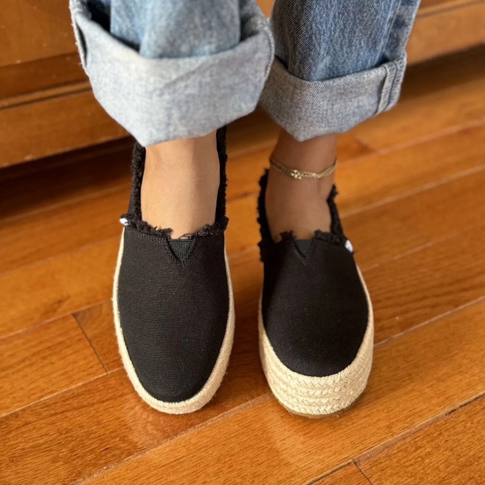 Toms Black Canvas Espadrille Platforms - Picture 3 of 6